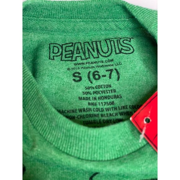 Peanuts Snoopy/Woodstock Christmas Tee Short Sleeve Green Size 6-7 Unisex NWT - Picture 3 of 4